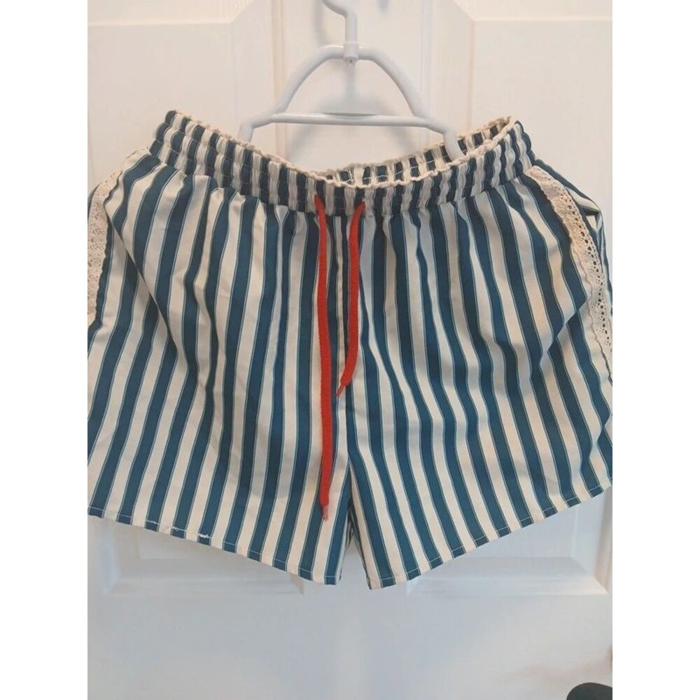 Cider sz XS navy blue and white striped shorts with lace trim